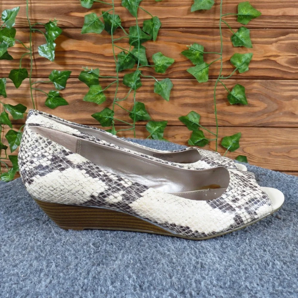 Alfani Cammi Womens Peep Toe Wedge Size 8M Work Snakeskin Print Faux Leather
